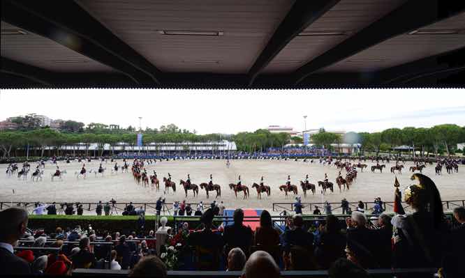 Il Terzo Paradiso e il Carosello Storico dei&nbsp;Carabinieri.